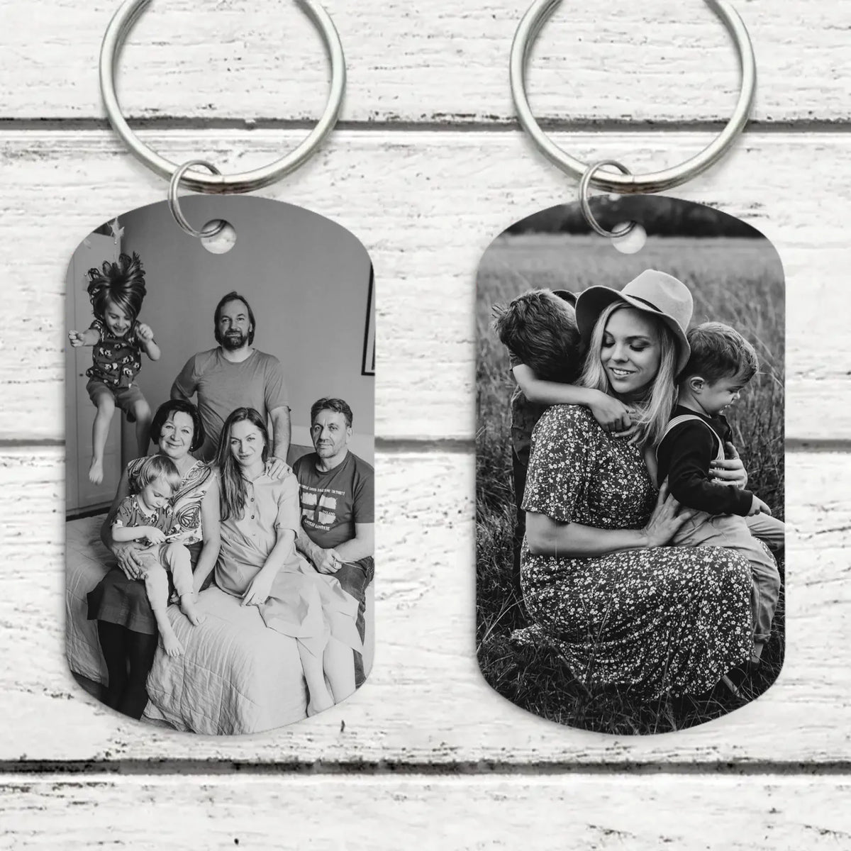 Moje zdjęcie - personalizowany brelok do kluczy (z czarno-białym grawerem)