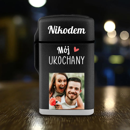 Zapalniczka sztormowa dla par z personalizowanym napisem, kompaktowa i wiatroodporna – Motiv 2